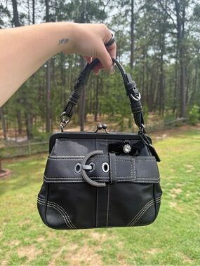 Coach SoHo Belted Kiss-Lock